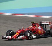 F-1 penktadienio treniruotės prie&scaron; Bahreino lenktynes