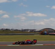 &bdquo;Formulės-1&ldquo; penktadienio treniruotės Silverstone