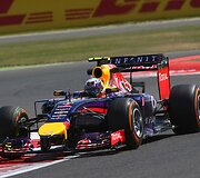 &bdquo;Formulės-1&ldquo; penktadienio treniruotės Silverstone