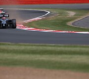 &bdquo;Formulės-1&ldquo; penktadienio treniruotės Silverstone