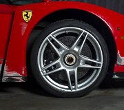 Sudaužytas &bdquo;Ferrari Enzo&ldquo;