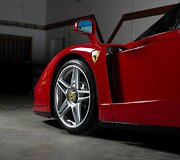 Sudaužytas &bdquo;Ferrari Enzo&ldquo;