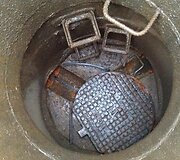 Vilniaus aplinkkelyje įlūžęs &scaron;ulinio dangtis