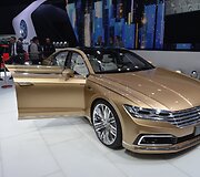 16-oji &Scaron;anchajaus automobilių paroda