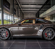 &bdquo;Porsche&ldquo; salonas Vilniuje