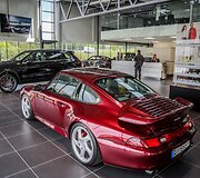 &bdquo;Porsche&ldquo; salonas Vilniuje