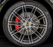 &bdquo;Porsche&ldquo; salonas Vilniuje