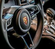 &bdquo;Porsche&ldquo; salonas Vilniuje