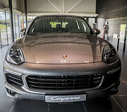 &bdquo;Porsche&ldquo; salonas Vilniuje