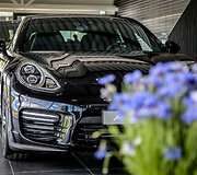 &bdquo;Porsche&ldquo; salonas Vilniuje