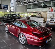 &bdquo;Porsche&ldquo; salonas Vilniuje