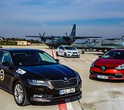&bdquo;Top Gear&ldquo; apdovanojimų turo akimirka &Scaron;iaulių oro uoste