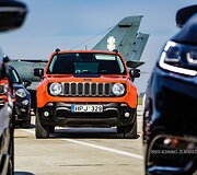 &bdquo;Top Gear&ldquo; apdovanojimų turo akimirka &Scaron;iaulių oro uoste