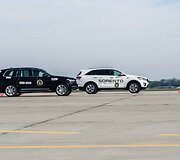 &bdquo;Top Gear&ldquo; apdovanojimų turo akimirka &Scaron;iaulių oro uoste