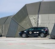 &bdquo;Top Gear&ldquo; apdovanojimų turo akimirka &Scaron;iaulių oro uoste