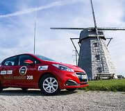 &bdquo;Top Gear&ldquo; apdovanojimų turo akimirka &Scaron;iaulių oro uoste