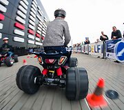 &bdquo;Top Gear&ldquo; apdovanojimų turo akimirka &Scaron;iaulių oro uoste