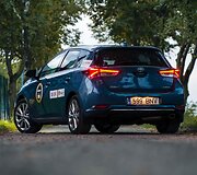 &bdquo;Top Gear&ldquo; apdovanojimų turo akimirka &Scaron;iaulių oro uoste