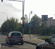 &bdquo;Toyota Yaris&ldquo; Vilniuje važinėjo su nutraukta degalinės žarna