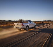 A&scaron;tuntos kartos &bdquo;Toyota Hilux&ldquo; bandymai Namibijoje