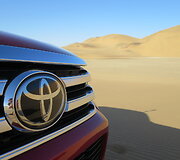A&scaron;tuntos kartos &bdquo;Toyota Hilux&ldquo; bandymai Namibijoje