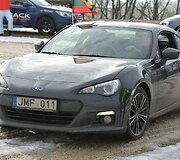 Pasivažinėjimas &bdquo;Subaru&ldquo; automobiliais vasario 16-ąją