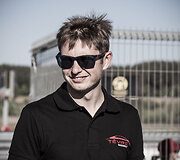 &bdquo;Tėvas Racing&ldquo; surengti &bdquo;Extreme Driving School&ldquo; mokymai