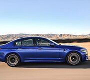 Naujasis keturiais ratais varomas BMW M5