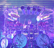&bdquo;Dream Theatre&ldquo; koncerto akimirka