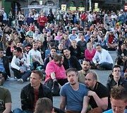 2013-ųjų &bdquo;Eurovizijos&ldquo; finalą danai stebėjo Kopenhagos rotu&scaron;ės aik&scaron;tėje