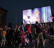 2013-ųjų &bdquo;Eurovizijos&ldquo; finalą danai stebėjo Kopenhagos rotu&scaron;ės aik&scaron;tėje