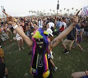 Festivalio &bdquo;Coachella&ldquo; akimirka