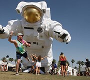 Festivalio &bdquo;Coachella&ldquo; akimirka