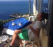 Igno Krupavičiaus ir Vaidos Kazakauskytės atostogų Pietų Italijoje akimirka