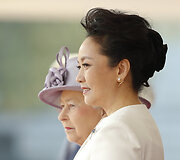 Karalienės Elizabeth II ir Kinijos prezidento Xi Jinpingo susitikimas