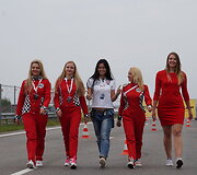 &bdquo;Racing Ladies&ldquo; merginos susirungė &bdquo;Dunlop&ldquo; slalomo trasoje