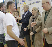 Varėnoje įvyko žiūrovų susidomėjimo ir teigiamų atgarsių sulaukęs tarptautinis veteranų rankinio turnyras &bdquo;Ukrainos ambasadoriaus taurė 2018&ldquo;. 