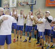 Varėnoje įvyko žiūrovų susidomėjimo ir teigiamų atgarsių sulaukęs tarptautinis veteranų rankinio turnyras &bdquo;Ukrainos ambasadoriaus taurė 2018&ldquo;. 