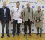 Varėnoje įvyko žiūrovų susidomėjimo ir teigiamų atgarsių sulaukęs tarptautinis veteranų rankinio turnyras &bdquo;Ukrainos ambasadoriaus taurė 2018&ldquo;. 
