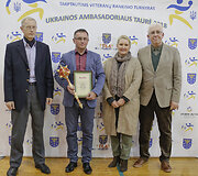 Varėnoje įvyko žiūrovų susidomėjimo ir teigiamų atgarsių sulaukęs tarptautinis veteranų rankinio turnyras &bdquo;Ukrainos ambasadoriaus taurė 2018&ldquo;. 