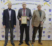 Varėnoje įvyko žiūrovų susidomėjimo ir teigiamų atgarsių sulaukęs tarptautinis veteranų rankinio turnyras &bdquo;Ukrainos ambasadoriaus taurė 2018&ldquo;. 
