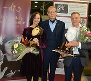 Varėnoje baigėsi jau de&scaron;imtasis žymios kra&scaron;tietės, i&scaron; Senosios Varėnos kilusios režisierės Dalios Tamulevičiūtės profesionalių teatrų festivalis.