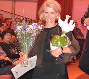 Varėnoje baigėsi jau de&scaron;imtasis žymios kra&scaron;tietės, i&scaron; Senosios Varėnos kilusios režisierės Dalios Tamulevičiūtės profesionalių teatrų festivalis.