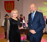 Angelė Jakavonytė su tėvu Juozu Jakavoniu&ndash;Tigru