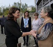 Pirmoji ponia Diana Nausėdienė per vizitą Sakartvele lanko kartvelų &scaron;eimą