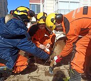 Lietuvos tarptautinės pagalbos teikimo komanda su kitų &scaron;alių gelbėtojais atlieka paie&scaron;kos ir gelbėjimo darbus Adijamano mieste Turkijoje