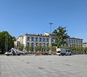 Vilniaus Luki&scaron;kių aik&scaron;tėje pa&scaron;alintos nudžiūvusios liepos