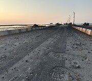Raketų smūgio apgadintas Čonharo tiltas