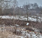 Po lėktuvo sudužimo nuolaužos ir krovinio detalės pasklido plačiai