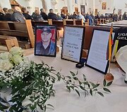 Gargžduose atsisveikinama su žuvusiu ugniagesiu Rolandu Venslauskiu